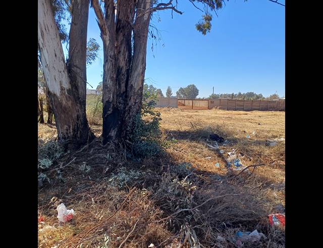 4,047M² VACANT LAND FOR SALE IN HIGHBURY